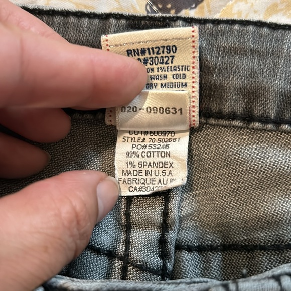 True religion grey cut off shorts with white label size 26 - Picture 6 of 6